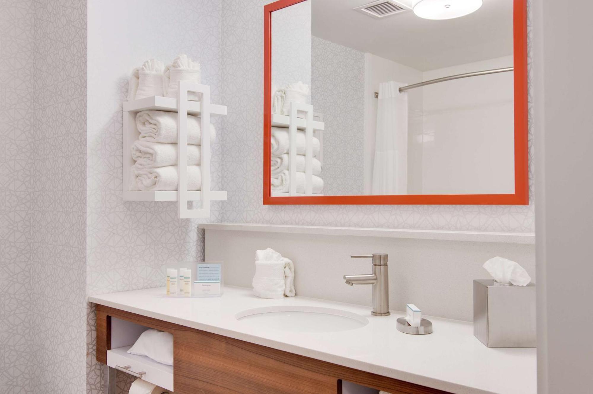 Hampton Inn & Suites By Hilton Nashville North Skyline Bagian luar foto
