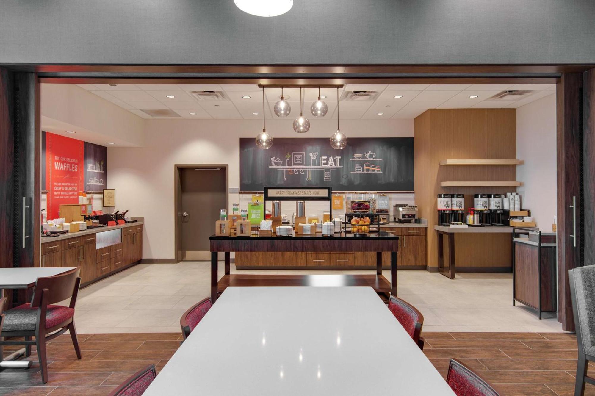 Hampton Inn & Suites By Hilton Nashville North Skyline Bagian luar foto